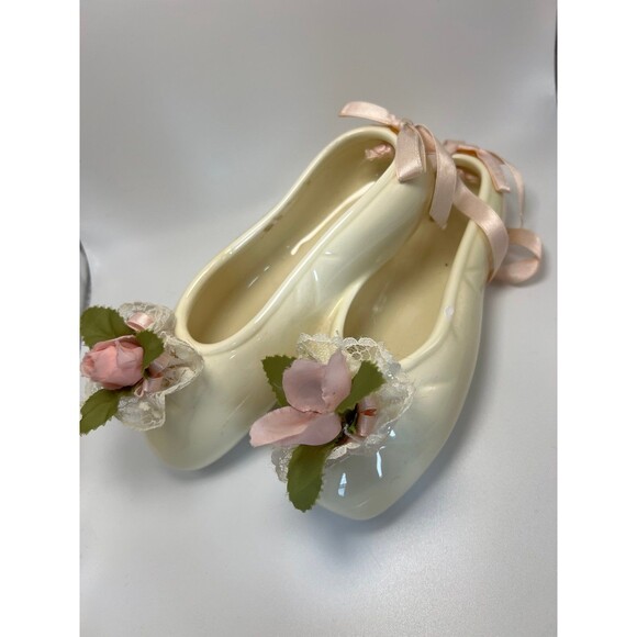 Ceramic Dainty Ballet Slippers Shoes W Pink Rose and Lace Accent Dancer Gift - Picture 2 of 3